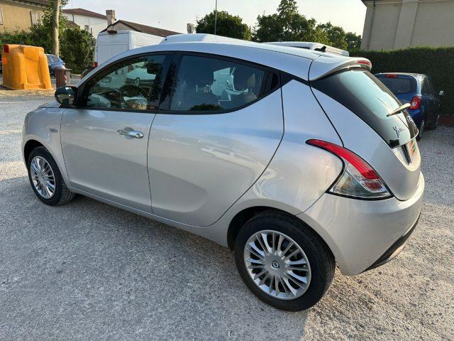 LANCIA Ypsilon 1.0 FireFly 5 porte S&S Hybrid Silver
