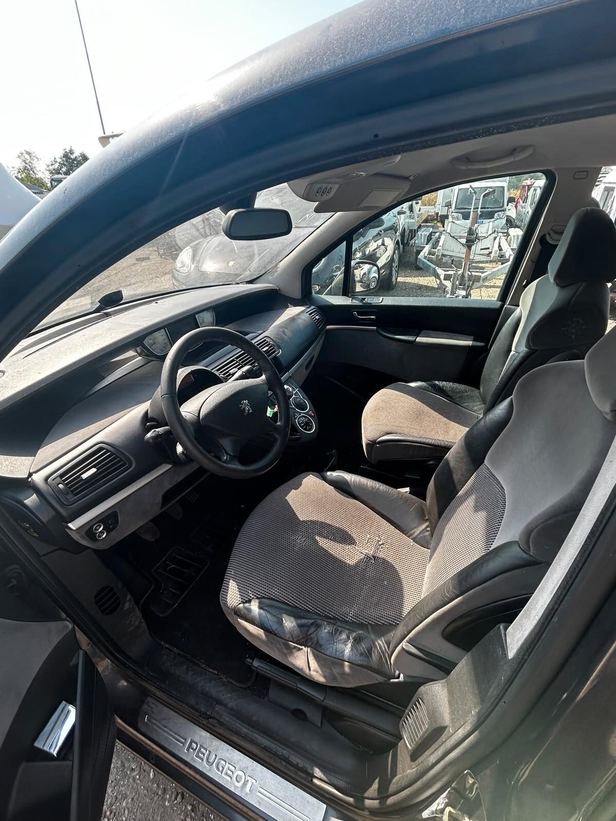 Peugeot 807 2.0 HDi FAP SV