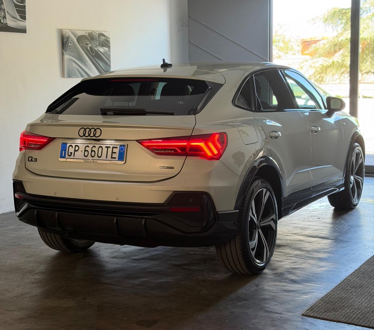 Audi Q3 SPB 35 2.0 Tdi 150CV SLINE Stronic