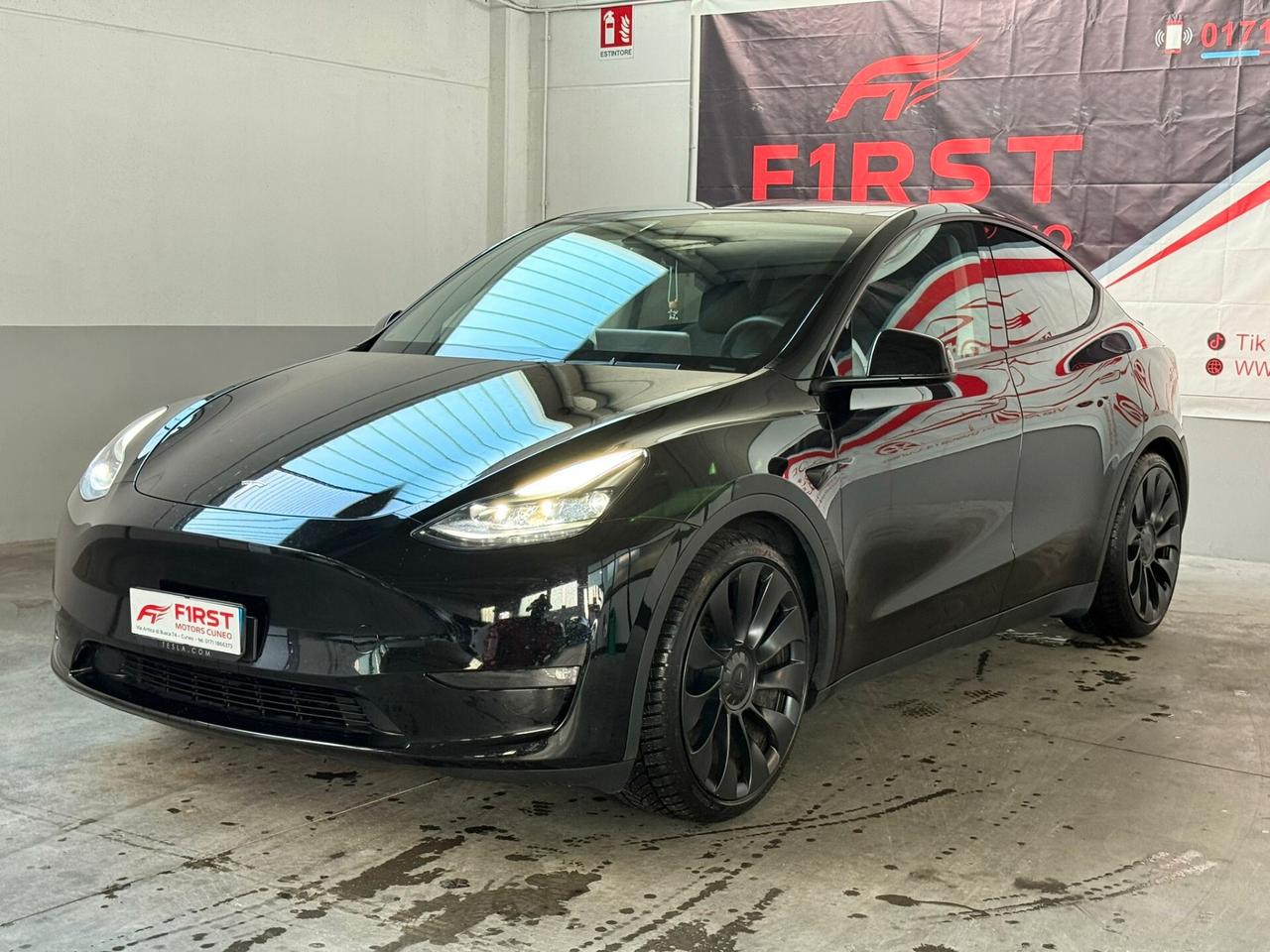 Tesla Model Y Performance AWD