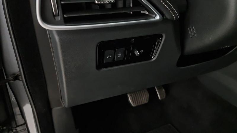 Jaguar F-Pace 2.0 250 CV AWD aut. R-Sport