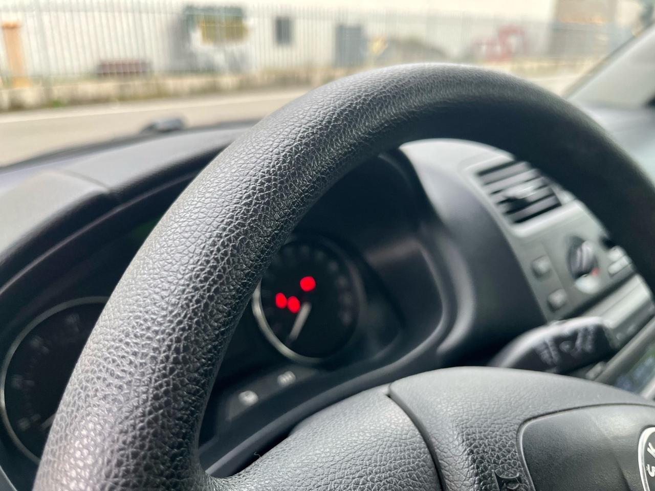 Skoda Roomster 1.2benz 2013 155.000km perfetta per neopatentati