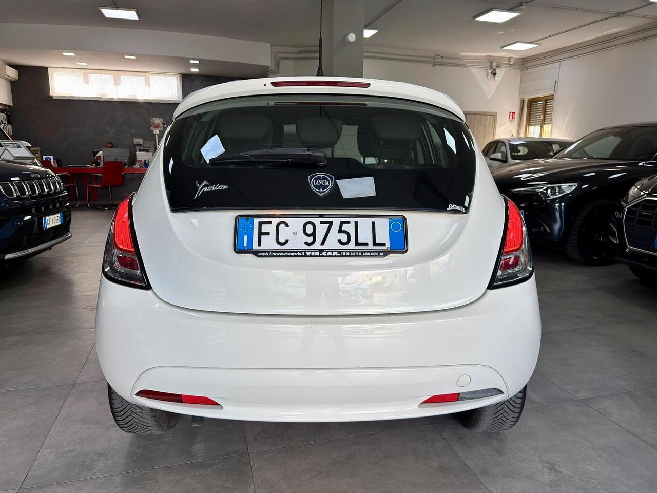 Lancia Ypsilon 1.2 69cv GPL Silver 2016