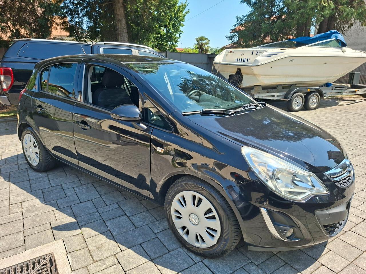 Opel Corsa 1.2 5 porte Club NEOPATENTATI