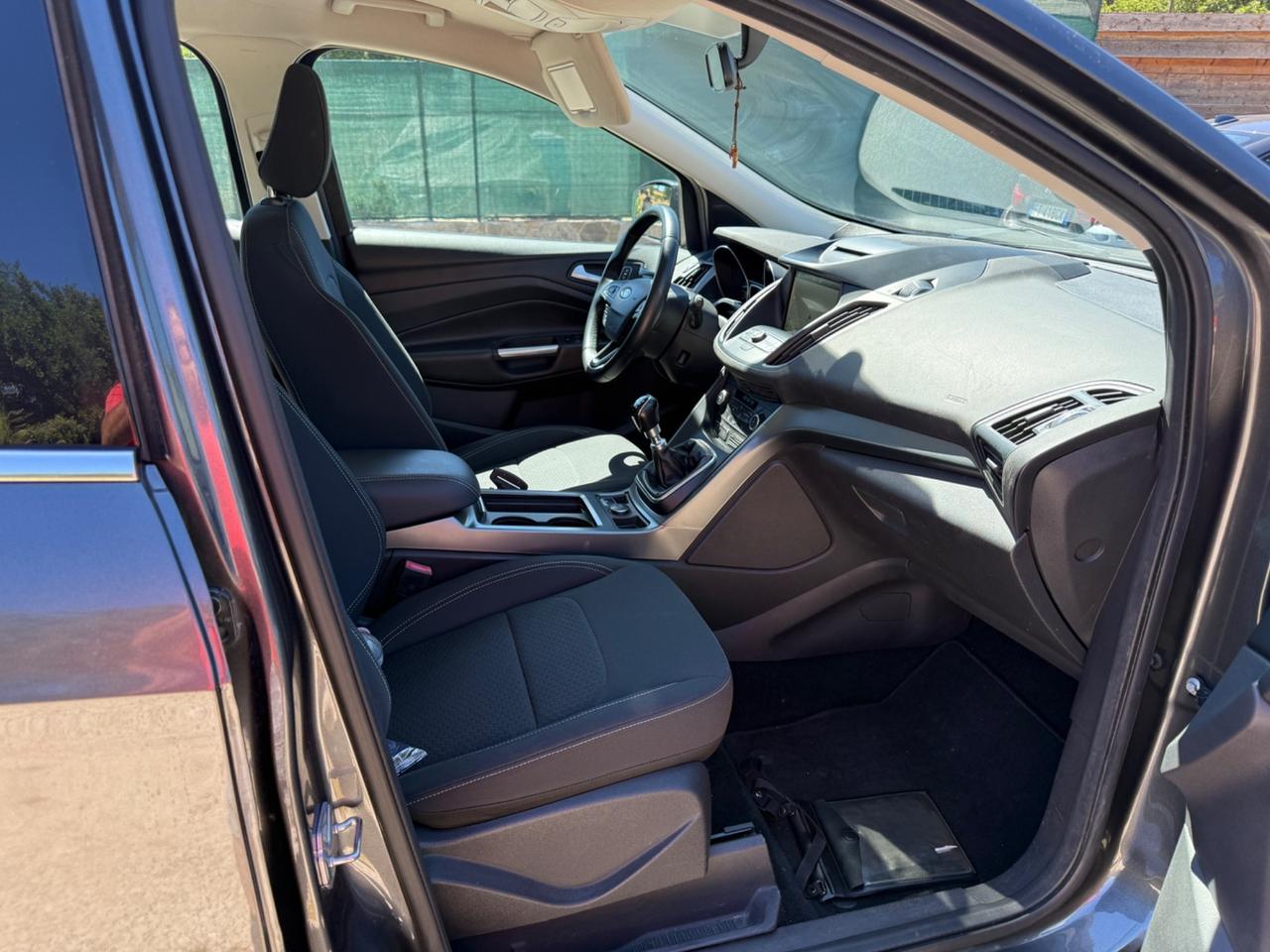 Ford Kuga 1.5 TDCI 120 CV S&S 2WD Business
