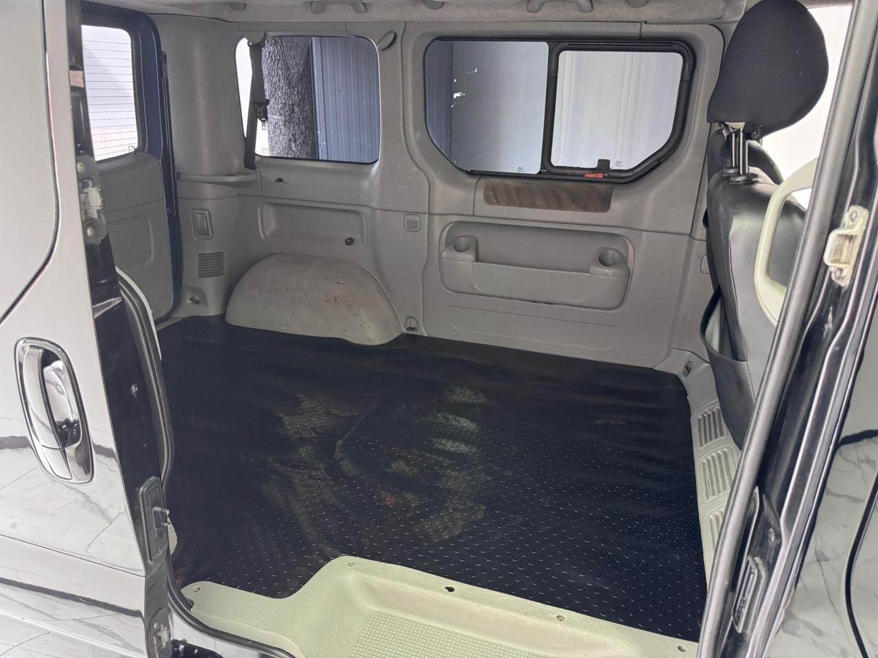 Renault Trafic 2.5 dCi -VETRATO-OMOLOGATO 8 POSTI -2005