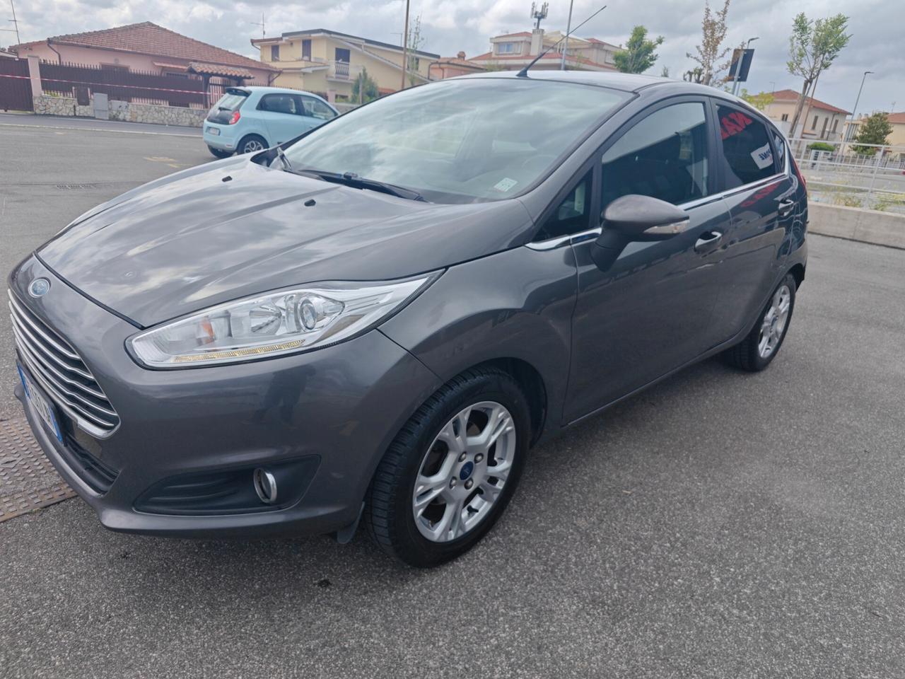 Ford Fiesta 1.5 TDCi 75CV 5 porte Titanium