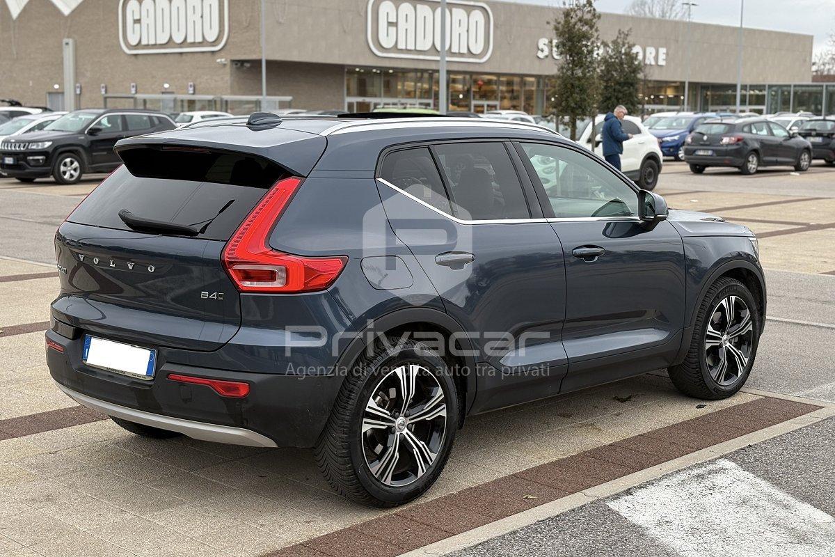 VOLVO XC40 B4 AWD Geartronic Momentum Pro