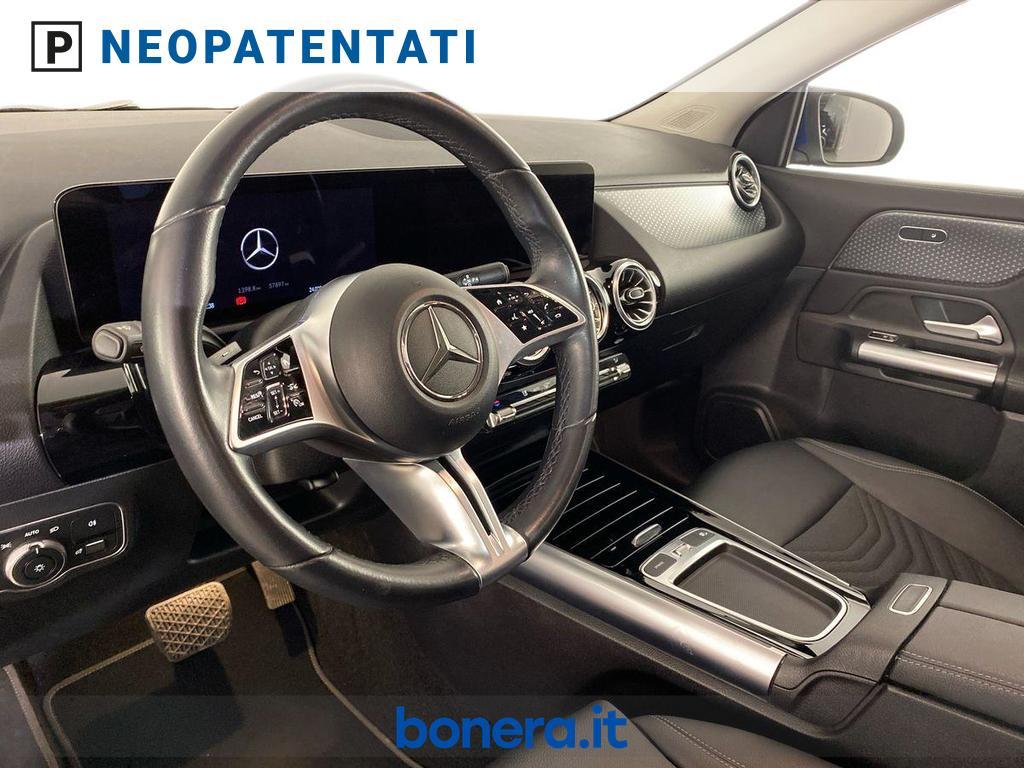 Mercedes GLA 180 180 Progressive Advanced Plus 7G-DCT