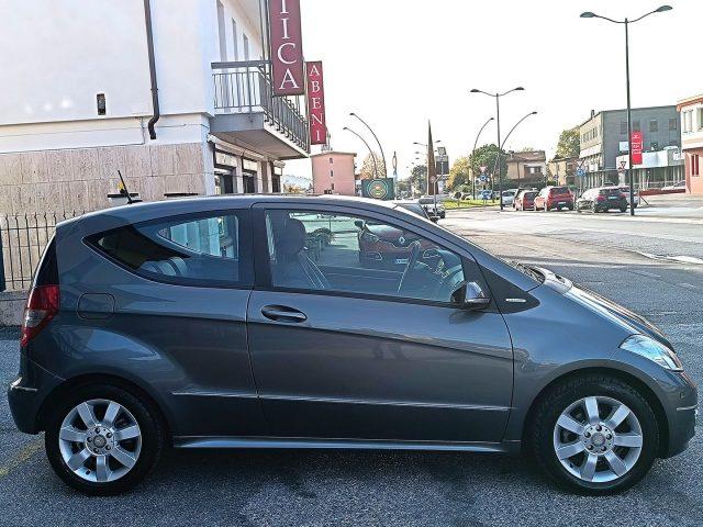 MERCEDES-BENZ A 150 BlueEFFICIENCY Coupé Elegance