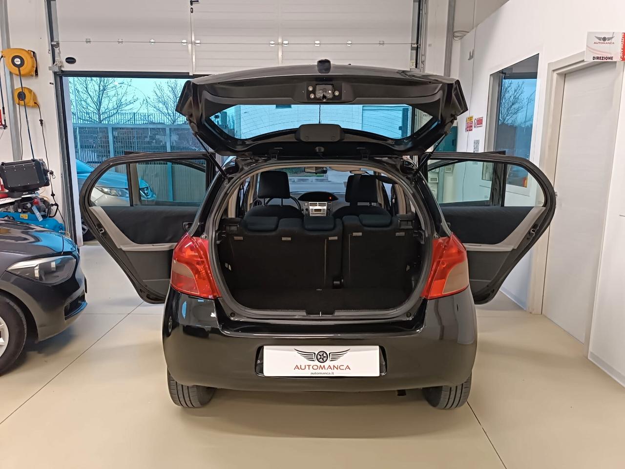 Toyota Yaris 1.3 5 porte Luna