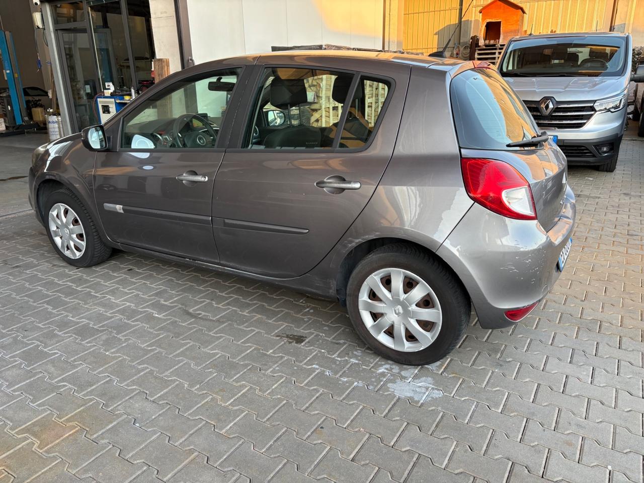Renault Clio 1.2 16V 5 porte GPL Dynamique