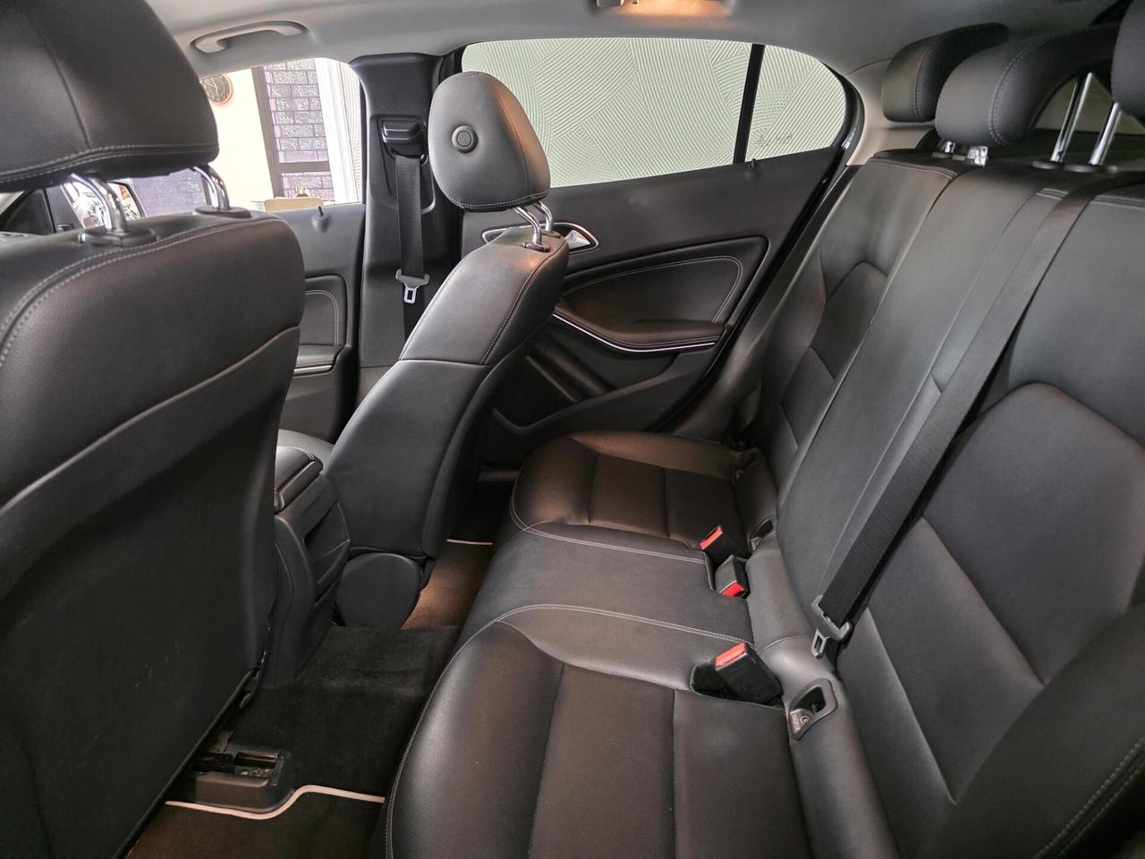 Mercedes-benz GLA 200 180 d Automatic Sport