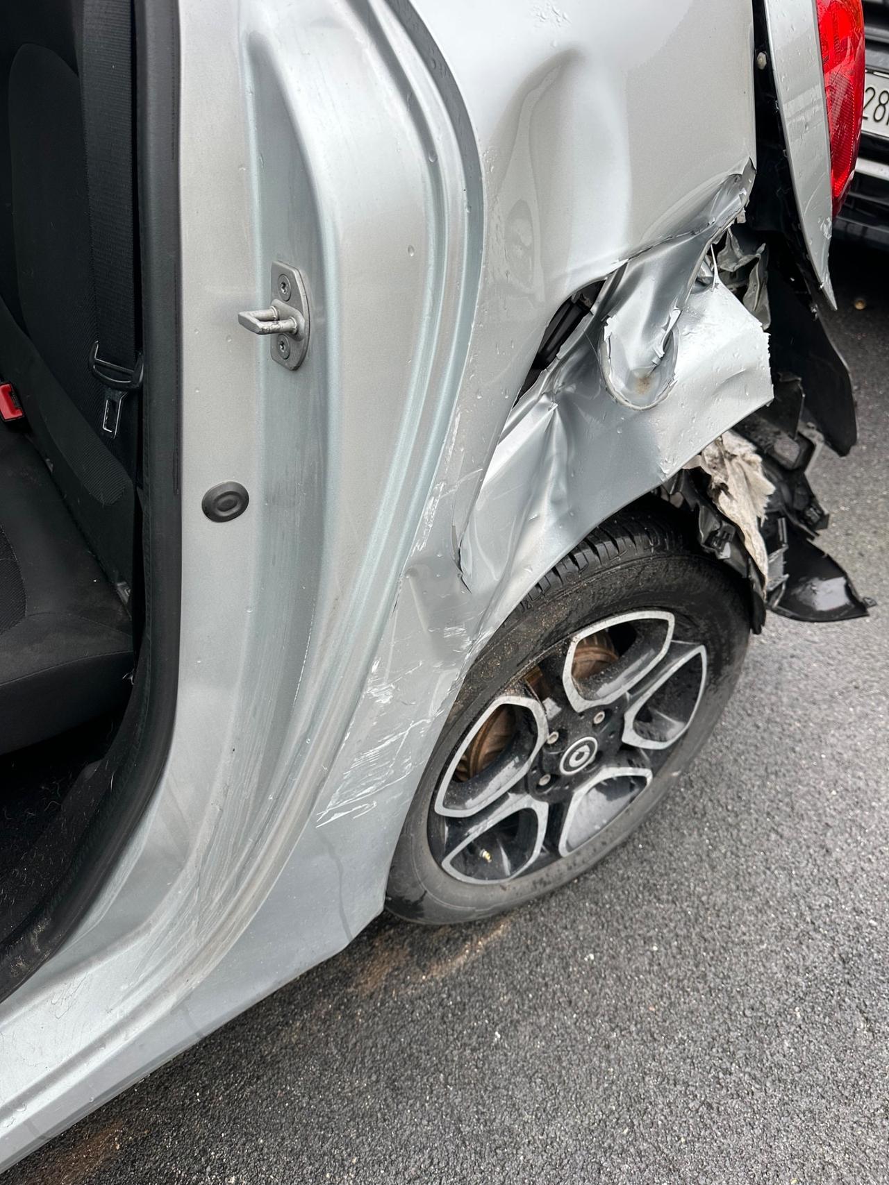 Smart ForFour 70 1.0 Passion INCIDENTATA