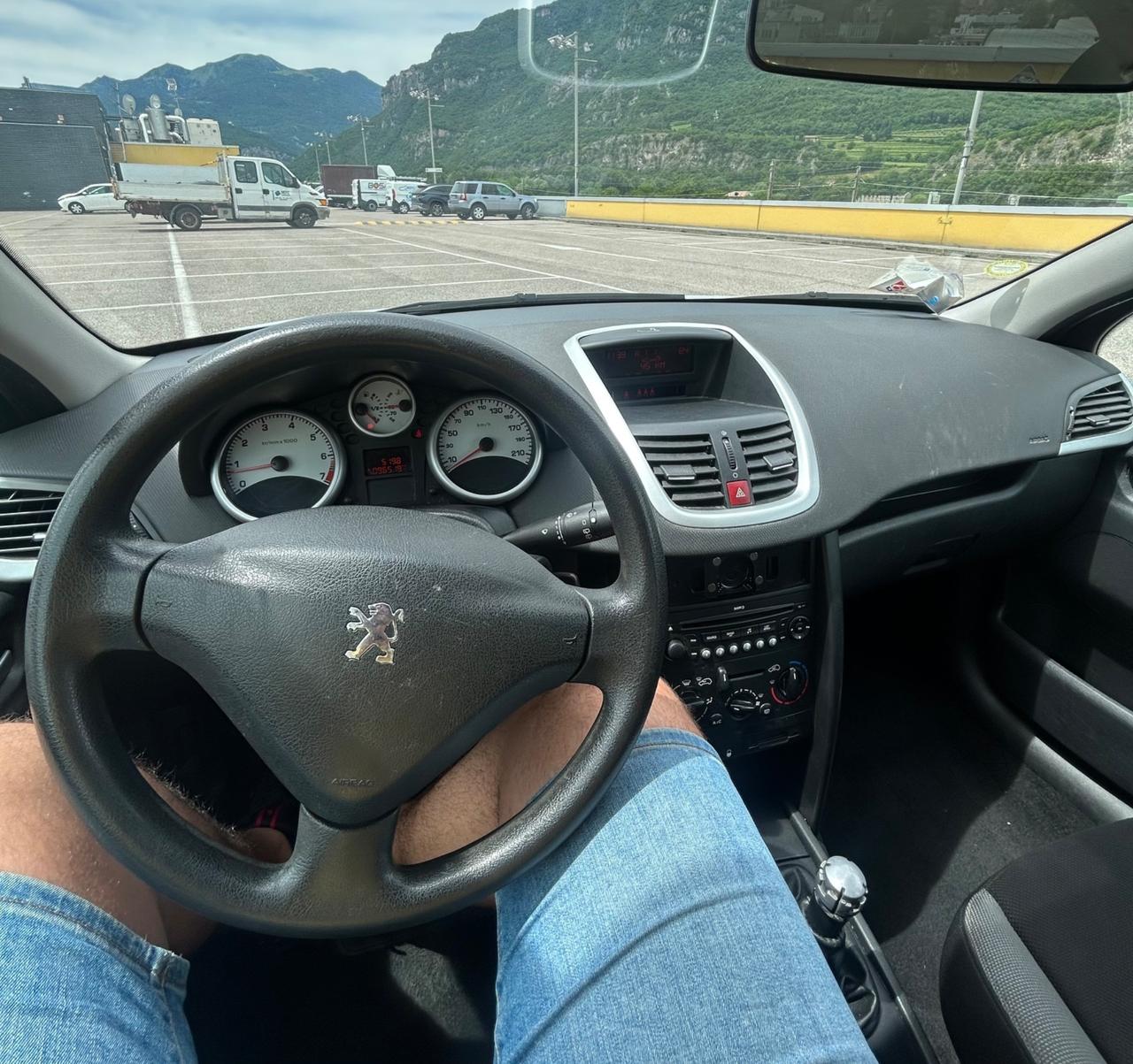 Peugeot 207 1.4 VTi 95CV 5p. Active XS Neopatentati