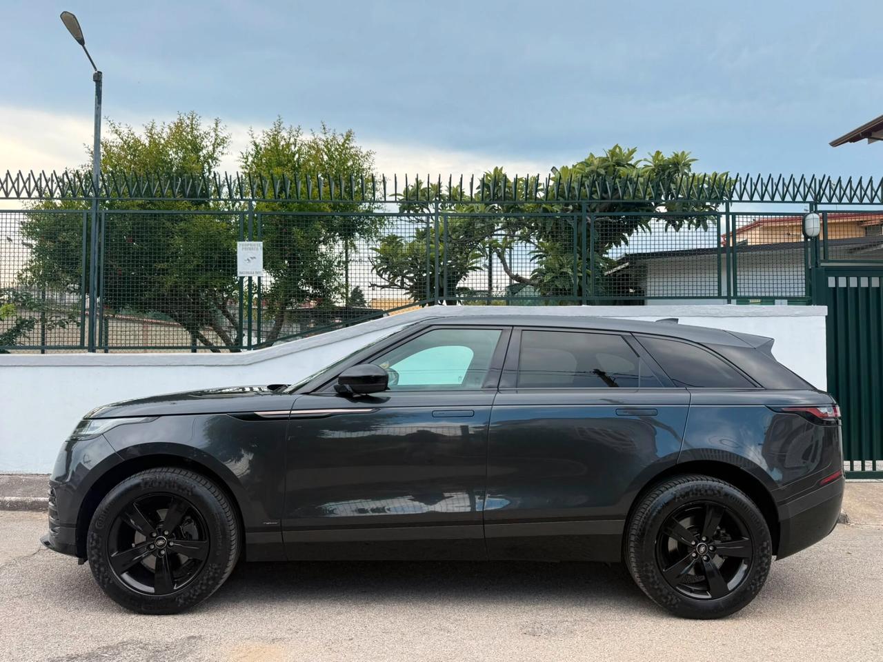 Land Rover Range Velar 2.0D I4 180 CV R-Dynamic HSE