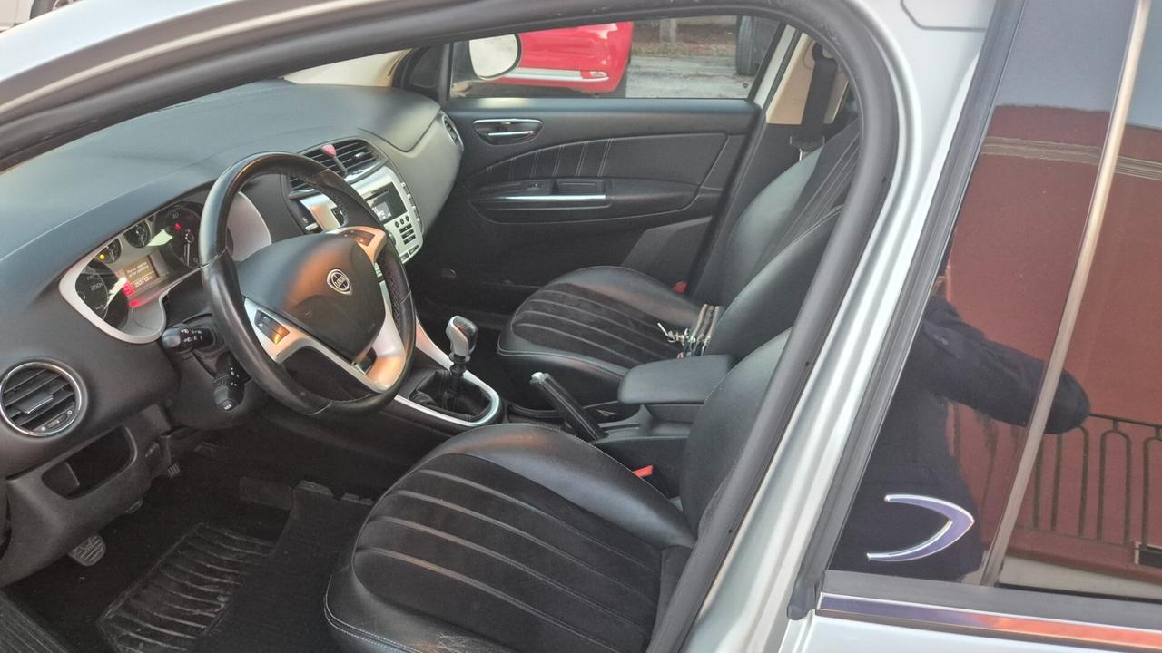Lancia Delta 1.6 MJT DPF Gold