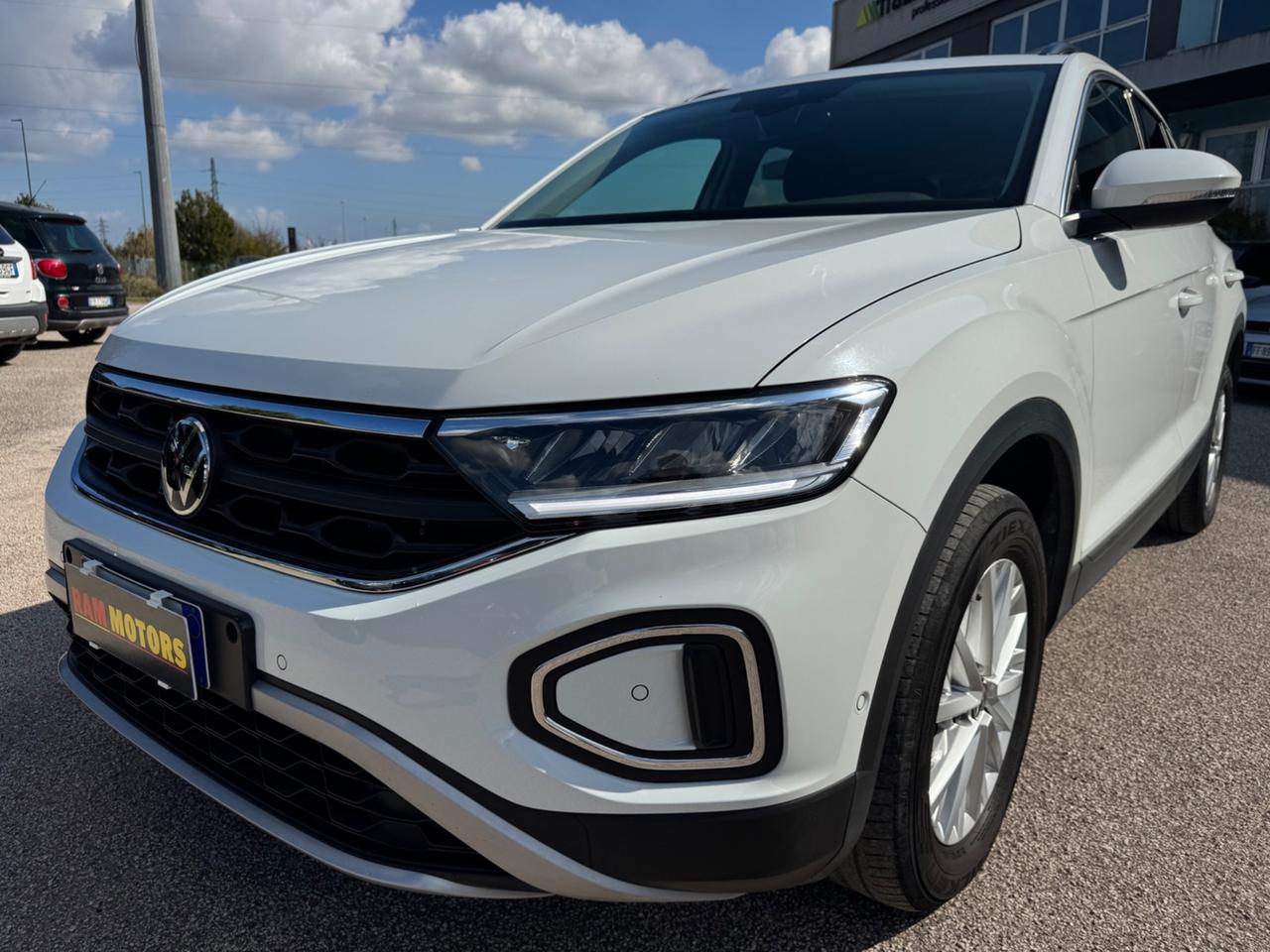 Volkswagen T-Roc 1.0 TSI Style ADATTA A NEOPTANTATI