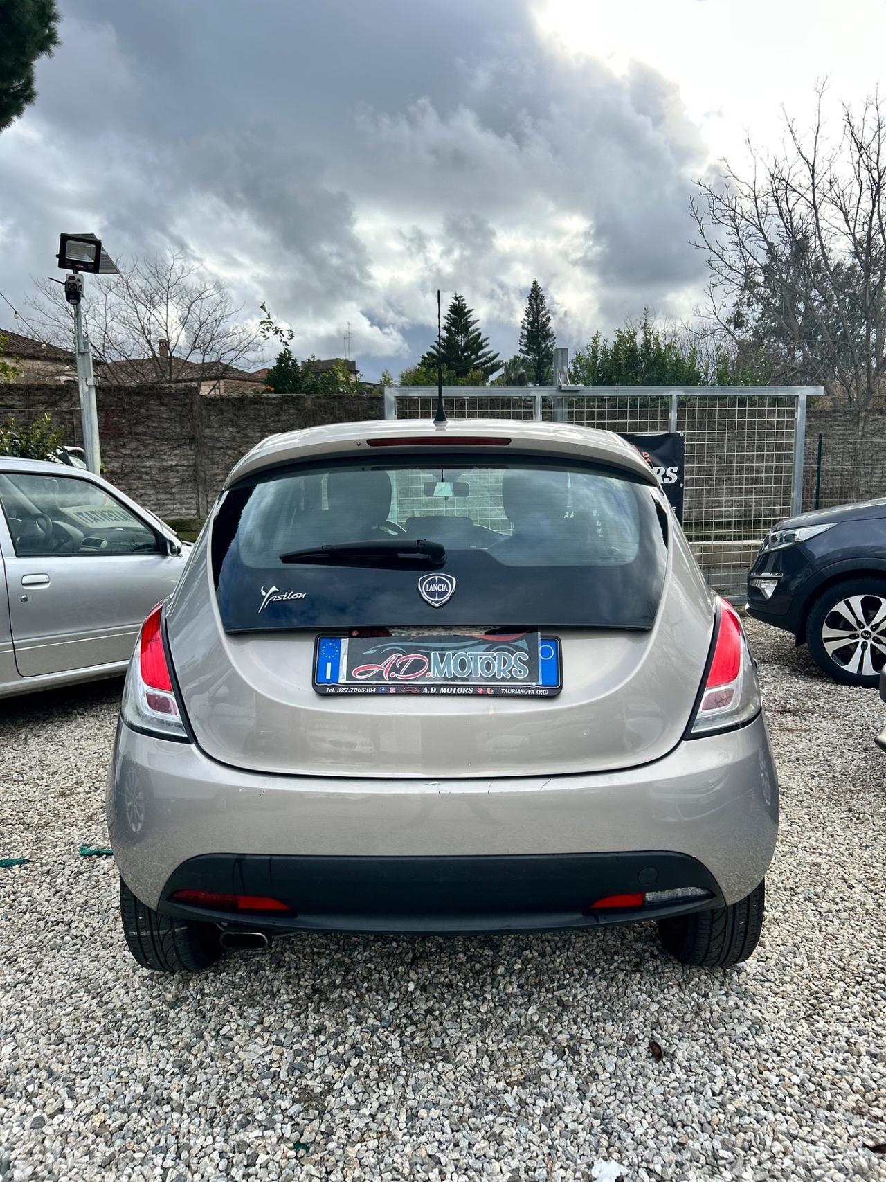 Lancia Ypsilon 1.2 69 CV 5 porte Platinum