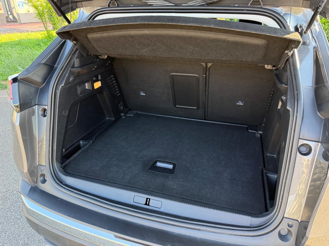 Peugeot 3008 BlueHDi 130 S&S EAT8 Allure