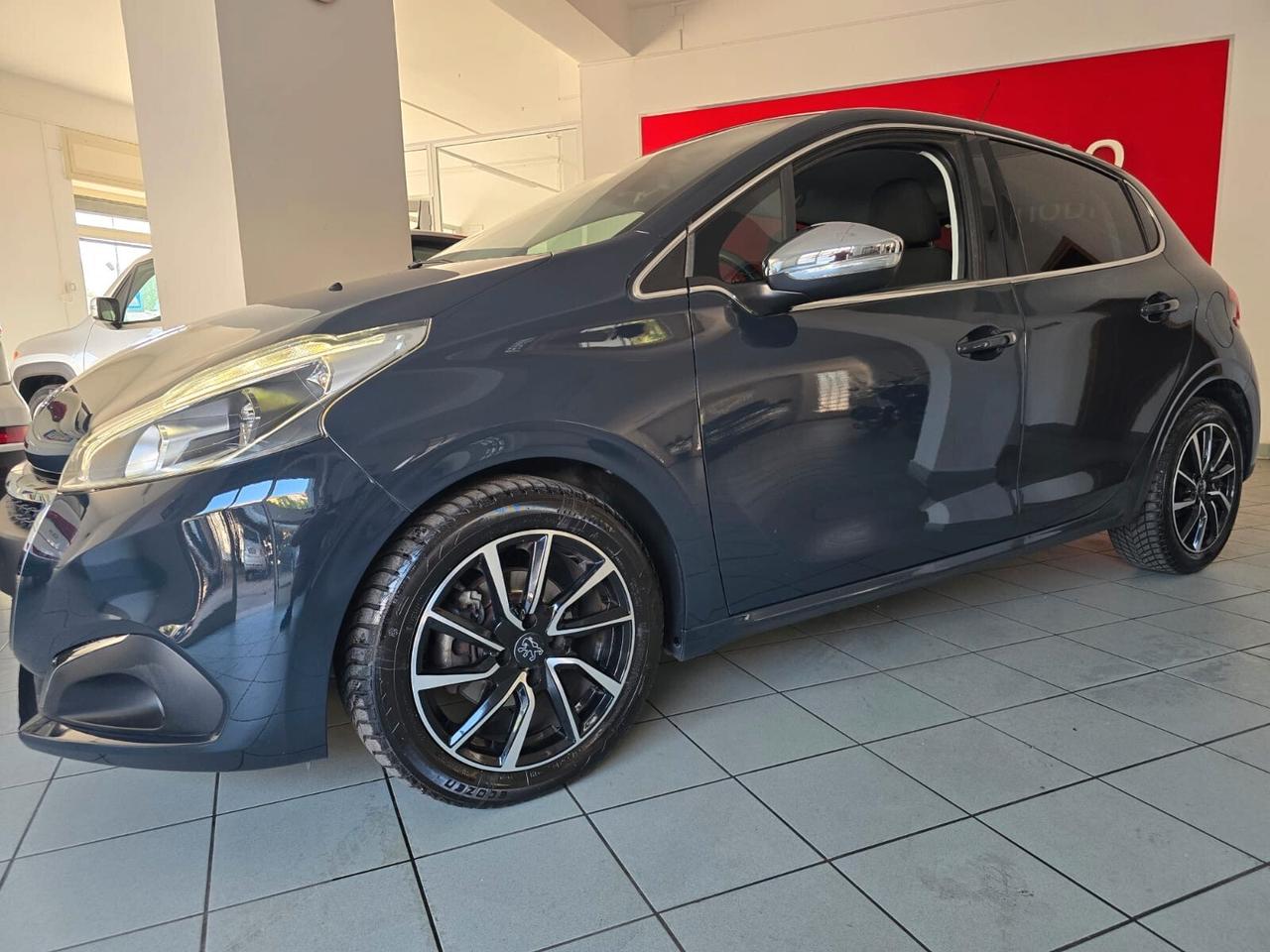 Peugeot 208 BlueHDi 75 5 porte Allure