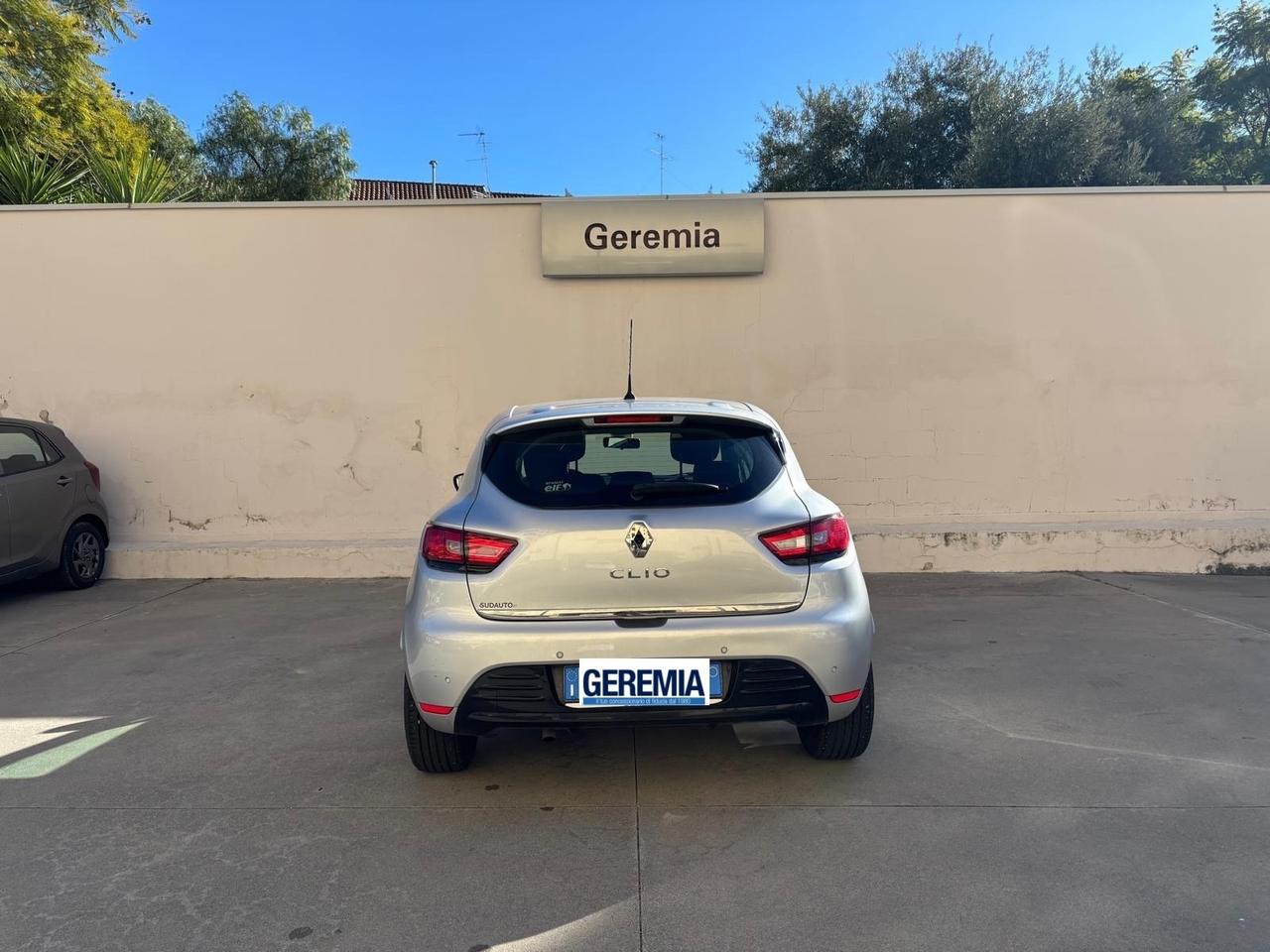 Renault Clio dCi 8V 90 CV 5 porte Duel