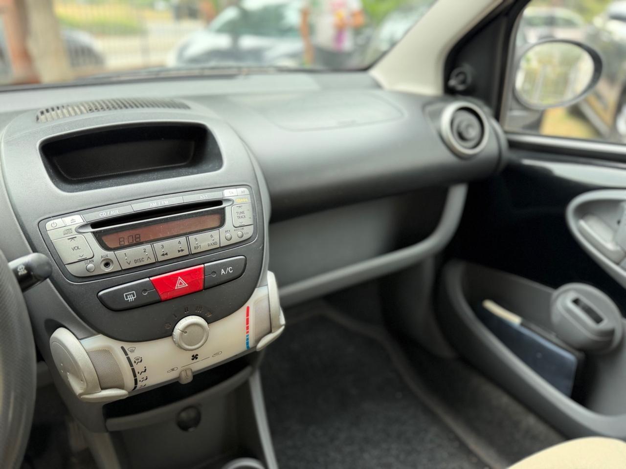Peugeot 107 1.0 68CV 3p. Plaisir