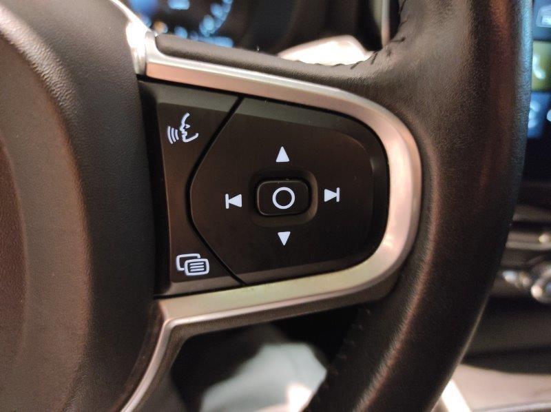 VOLVO XC60 (2017-->) - XC60 T6 Recharge Plug-in Hybrid AWD Inscription Expression