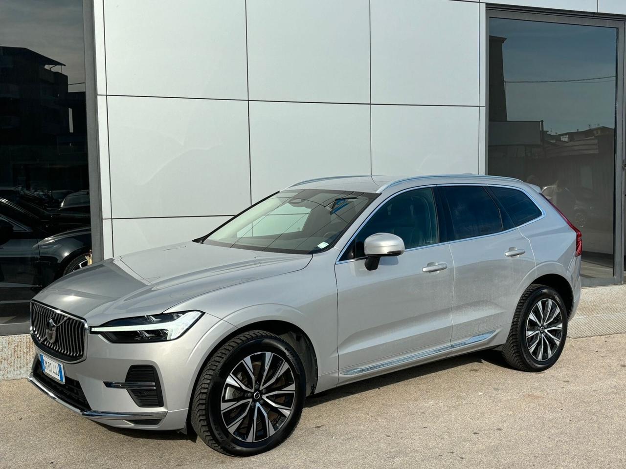 Volvo XC60 Plus Bright Anticipo €6.900 noleggio no scoring