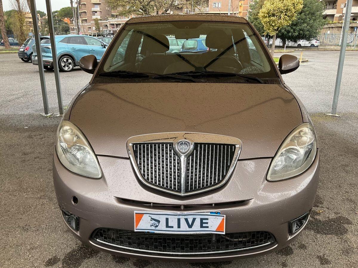Lancia Ypsilon 1.3 MJT 75 CV Diva