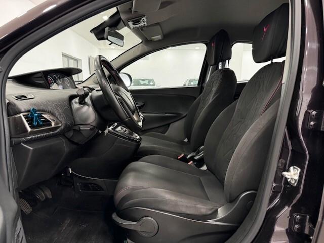 Lancia Ypsilon 1.2 69 CV 5 porte Platinum