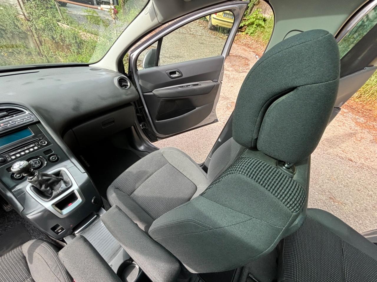 Peugeot 5008 2.0 HDi 150CV Allure