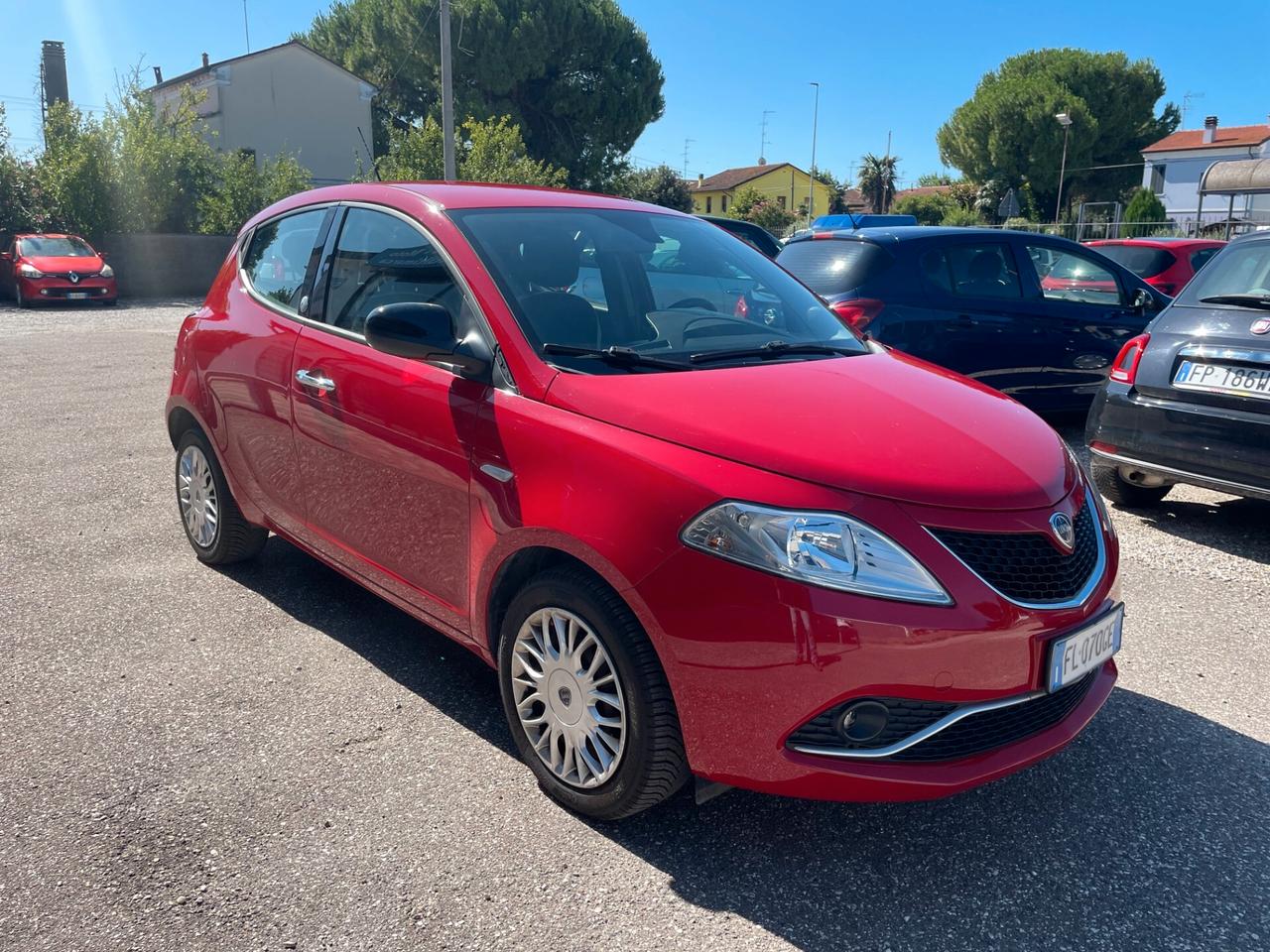 Lancia Ypsilon 1.2 69 CV 5 porte GPL Ecochic Silver X NEOPATENTATI