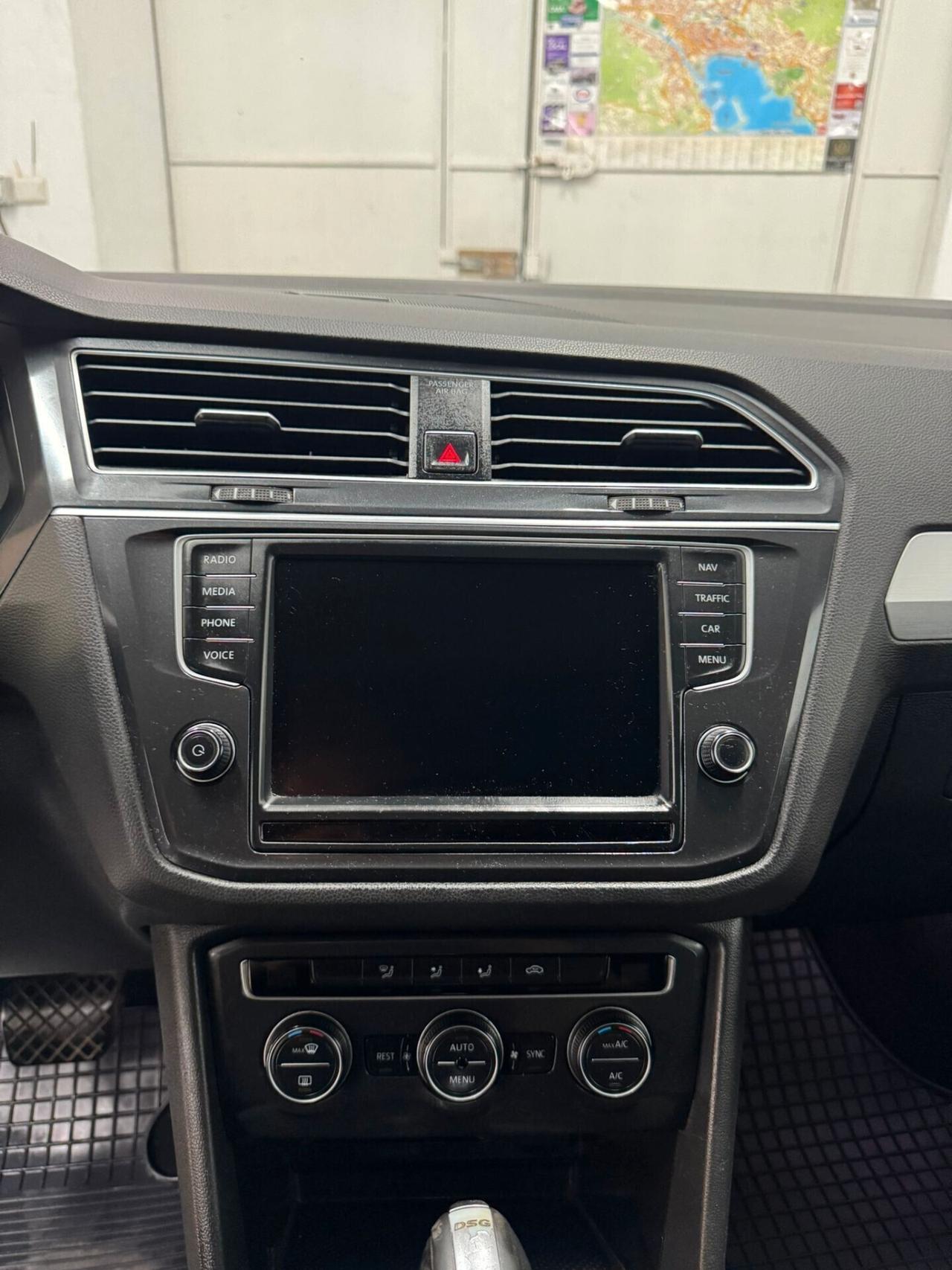 Volkswagen Tiguan 2.0 TDI SCR DSG 4MOTION Business BMT