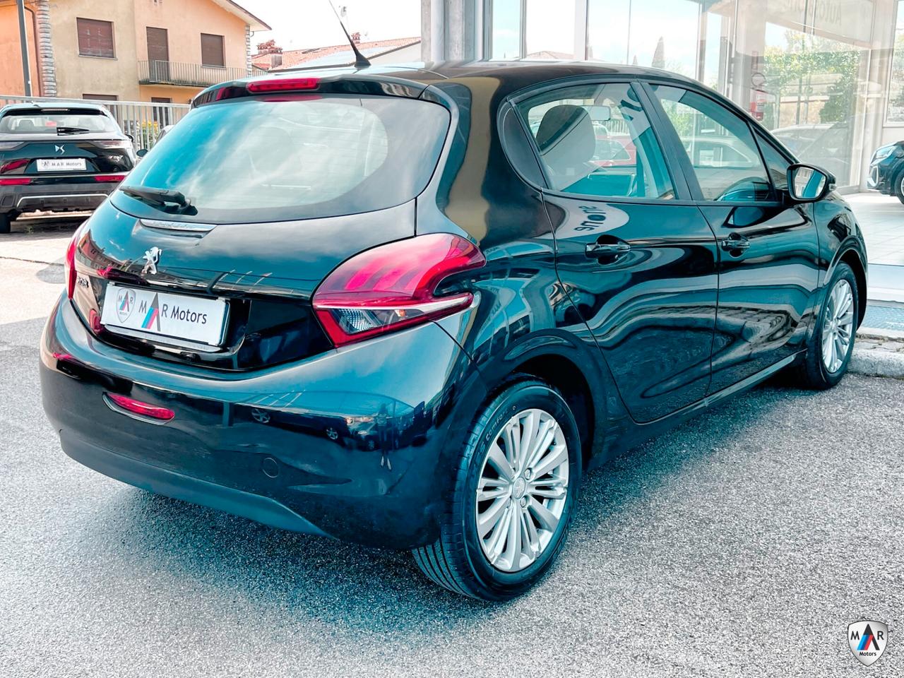 Peugeot 208 PureTech 82 5 porte Allure