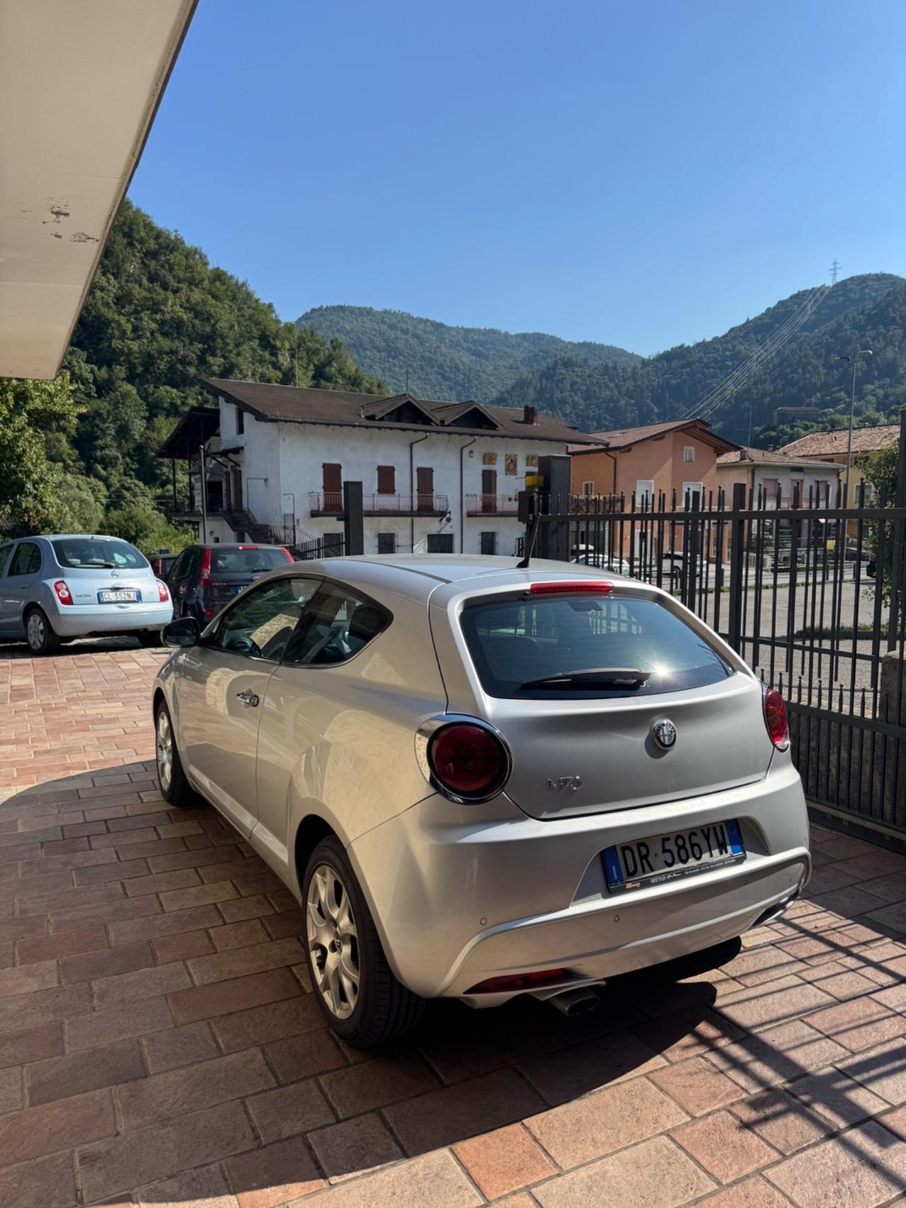 Alfa Romeo MiTo 1.6 JTDm 16V Distinctive Sport Pack