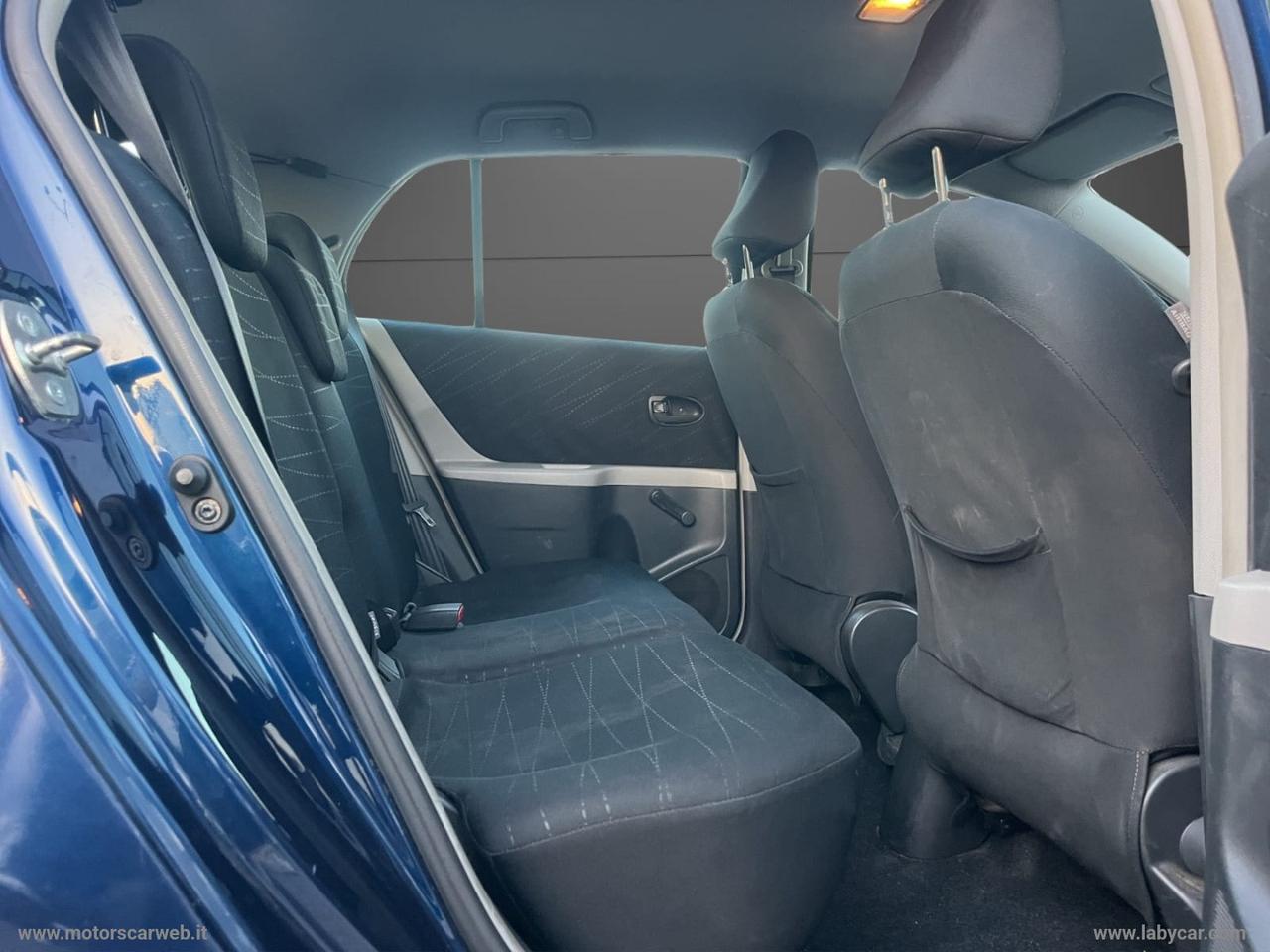 TOYOTA Yaris 1.0 5p.