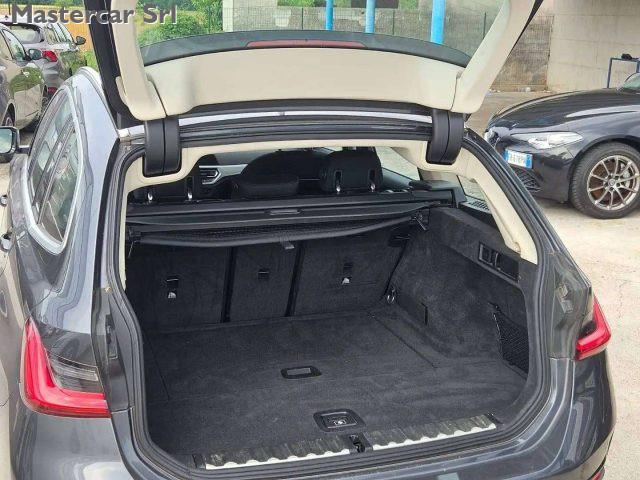BMW 320 320d Touring xdrive Business Advant. auto - GE319C