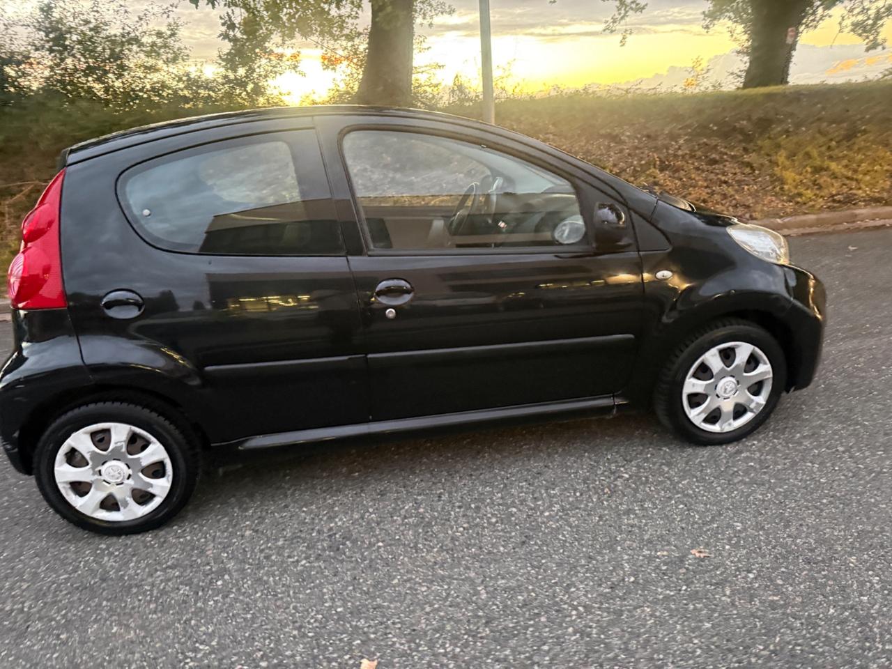 Peugeot 107 1.0 68CV 5p. Desir