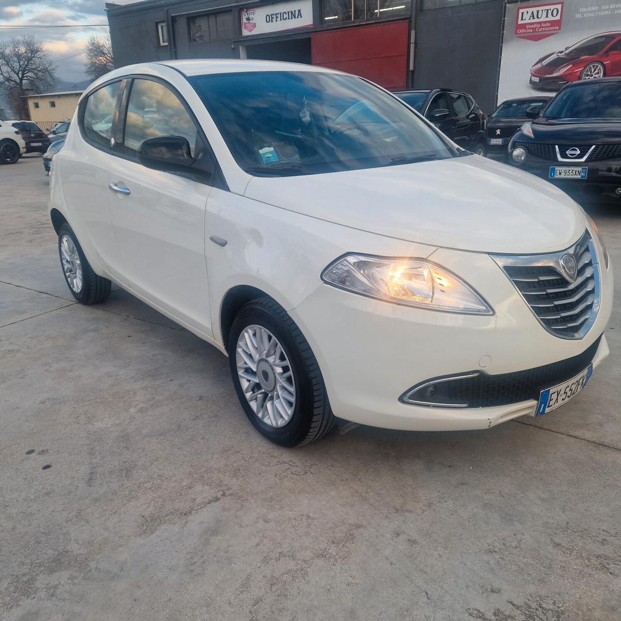 Lancia Ypsilon 0.9 TwinAir 85 CV 5 porte Metano Ecochic Gold