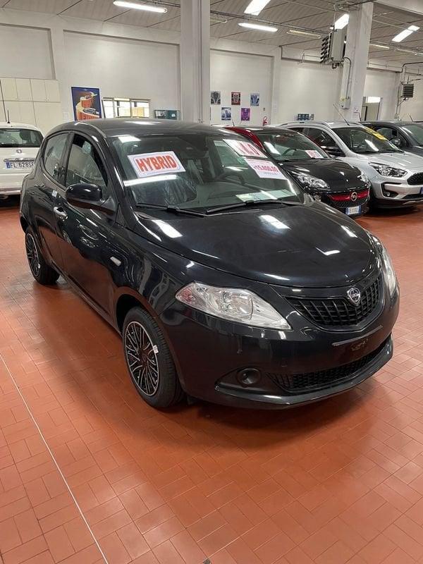 Lancia Ypsilon 1.0 FireFly 5 porte S&S Hybrid Oro