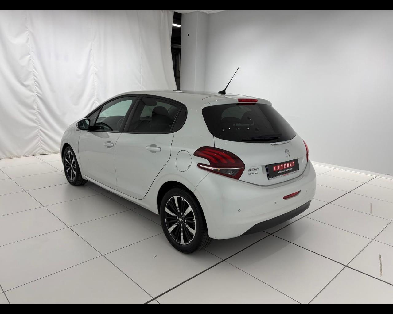 PEUGEOT 208 5p 1.5 bluehdi Signature s&s 100cv