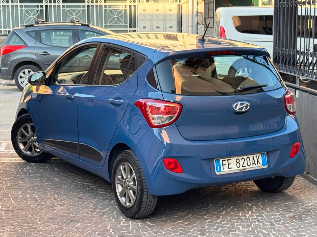 Hyundai i10 1.2 MPI Sound Edition A/T
