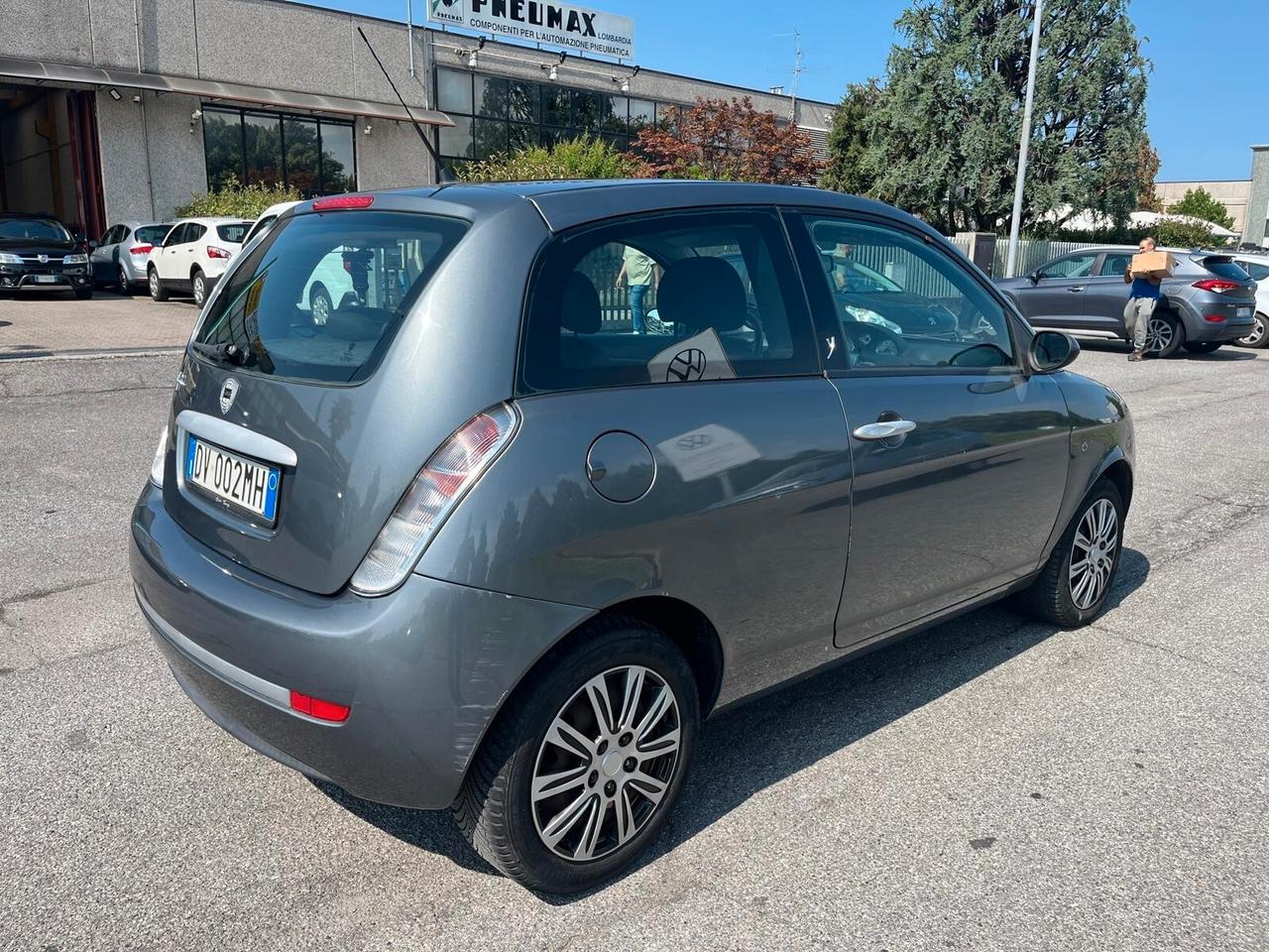 Lancia Ypsilon 1.2 **NEOPATENTATI**