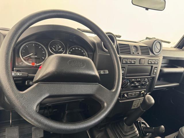 LAND ROVER Defender 2.4