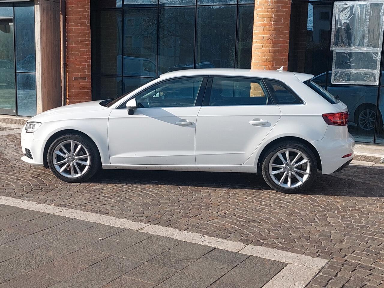 Audi A3 SPB 1.6 TDI S tronic #MP