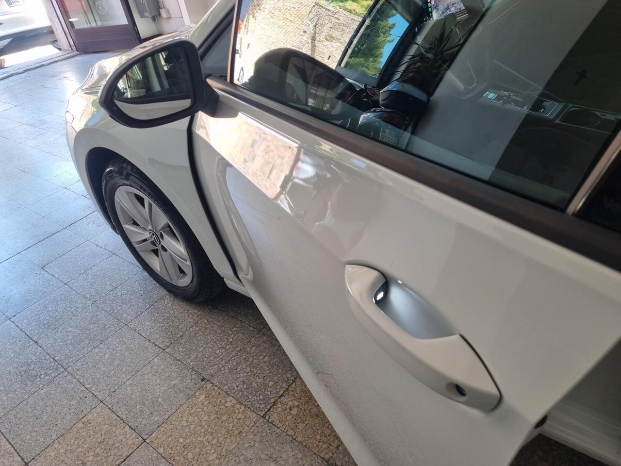 Volkswagen Golf 1.5 TGI DSG Life, 37800KM!!