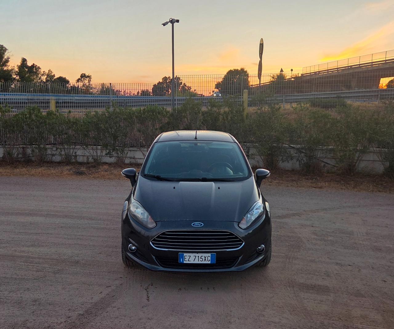 Ford Fiesta 1.2 60CV 5 porte Black & White Edition