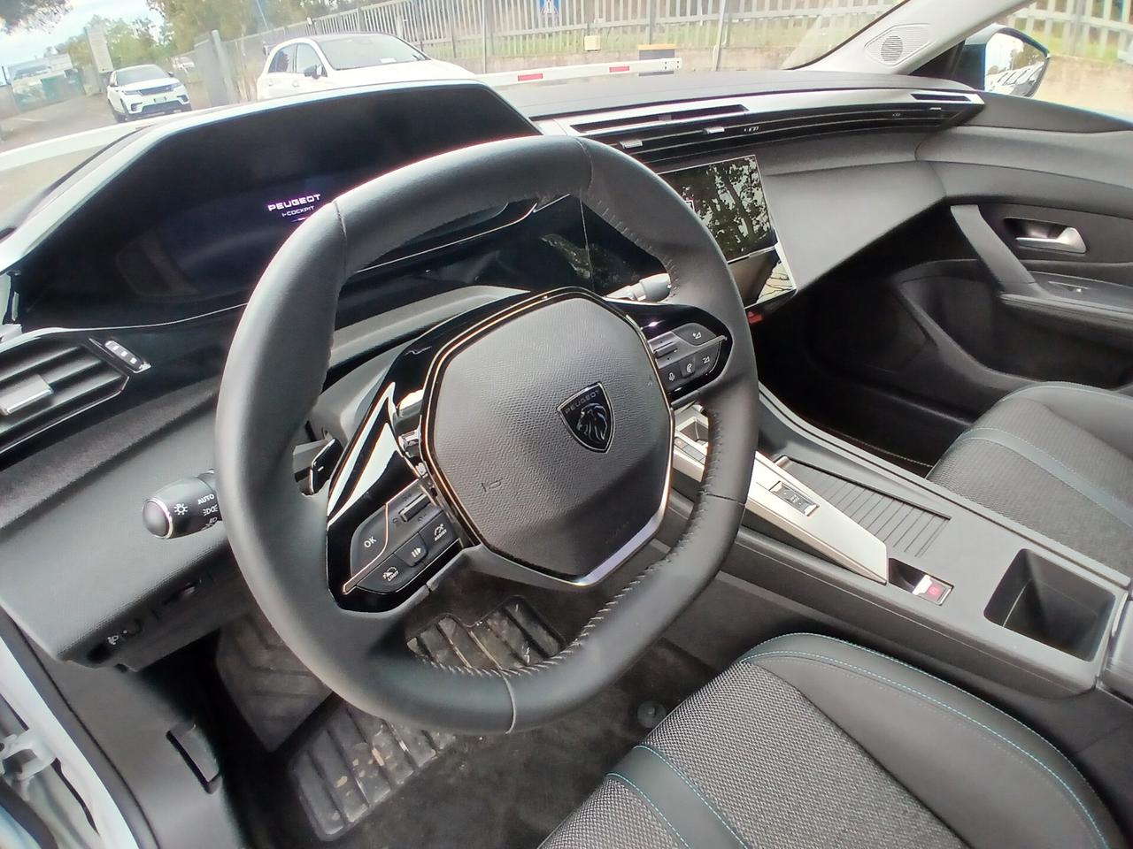 Peugeot 408 Hybrid 145 e-DCS6 Allure