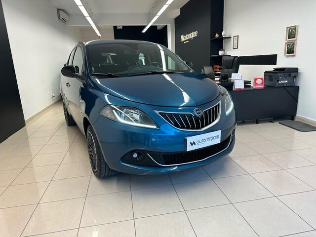 Lancia Ypsilon 1.0 FireFly 5 porte S&S Hybryd Gold